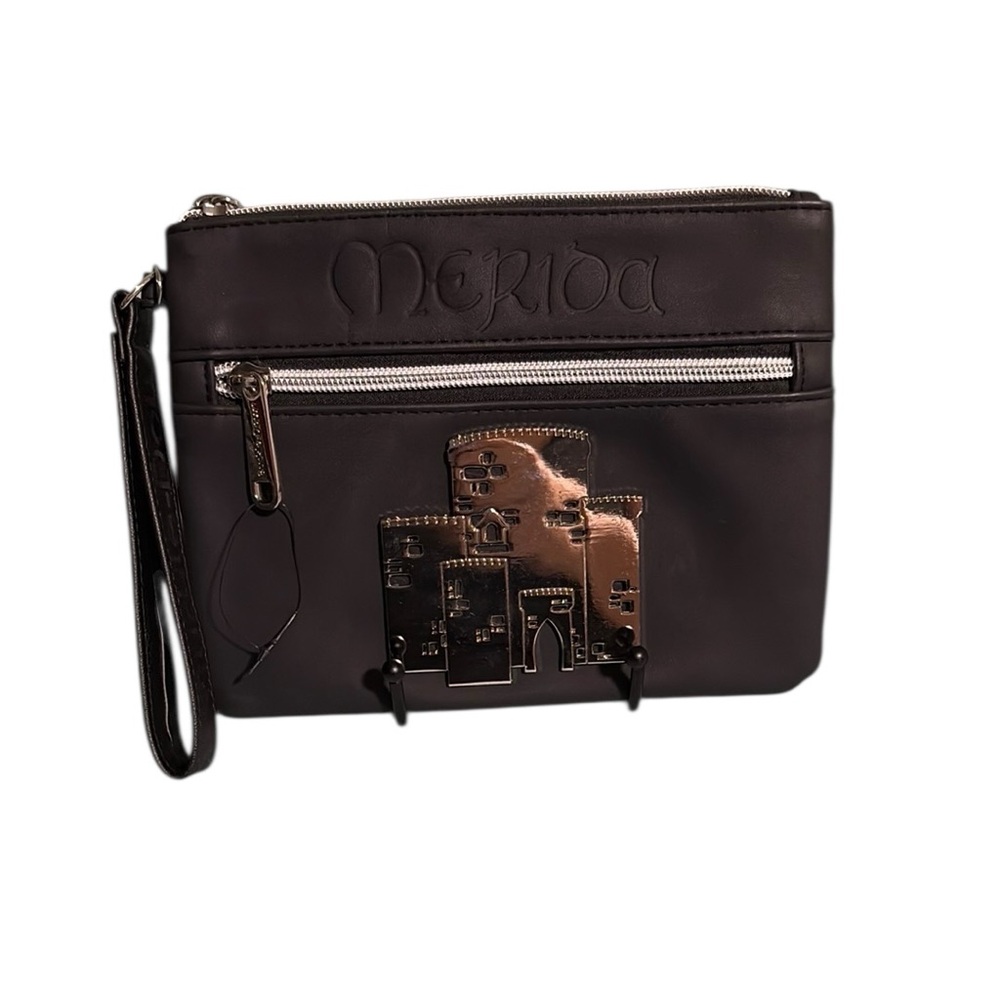 Disney Princess Merida Castle Wristlet Black Gold Enamel Brave DunBroch NWOT